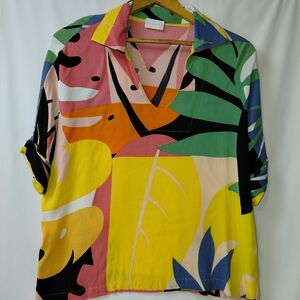 Karlie Colorful Popover Top Women's Sz Medium Rayon Abstract Tropical